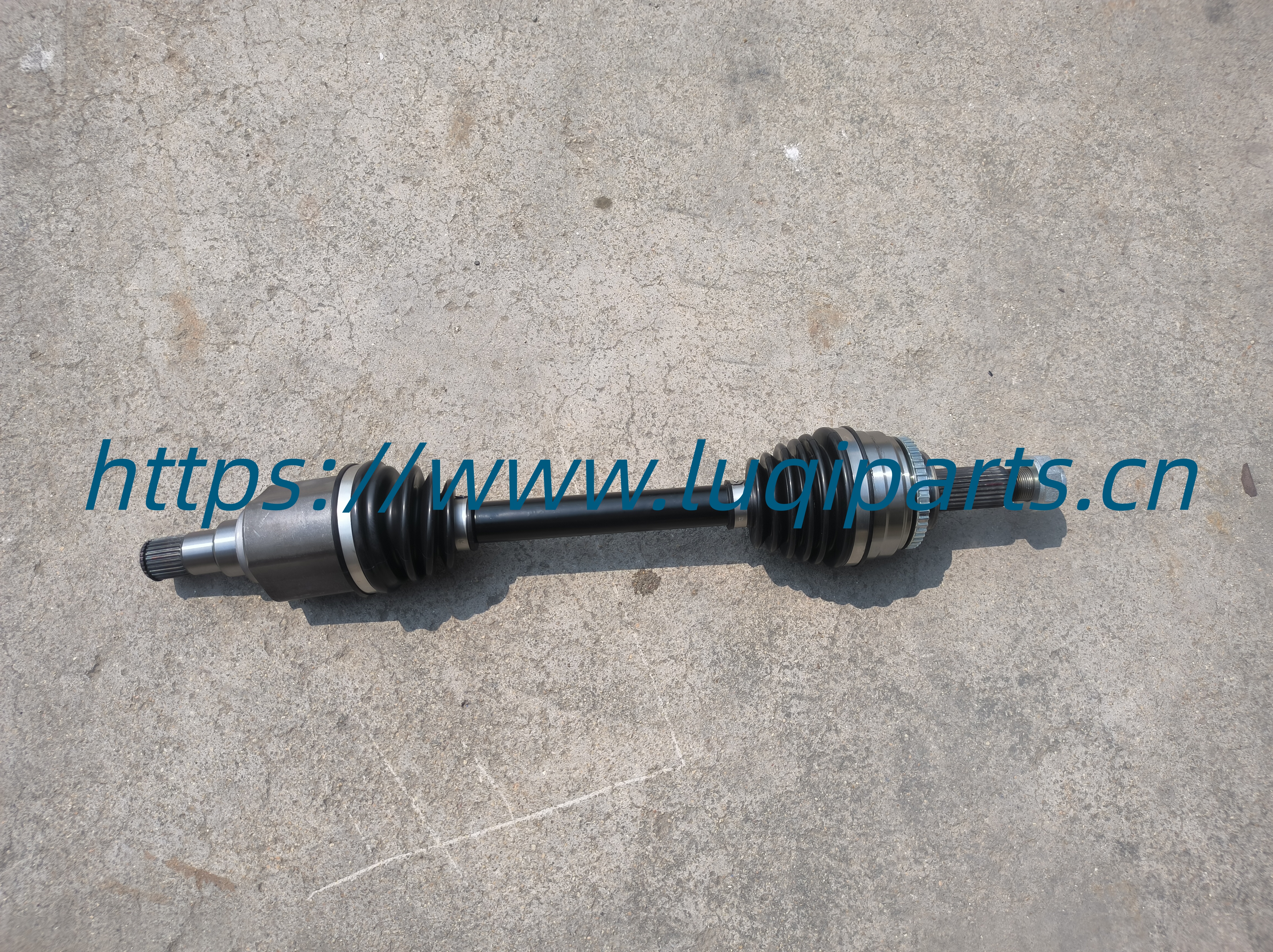 154000074AA Left front axle CHERY Tiggo 7 Plus