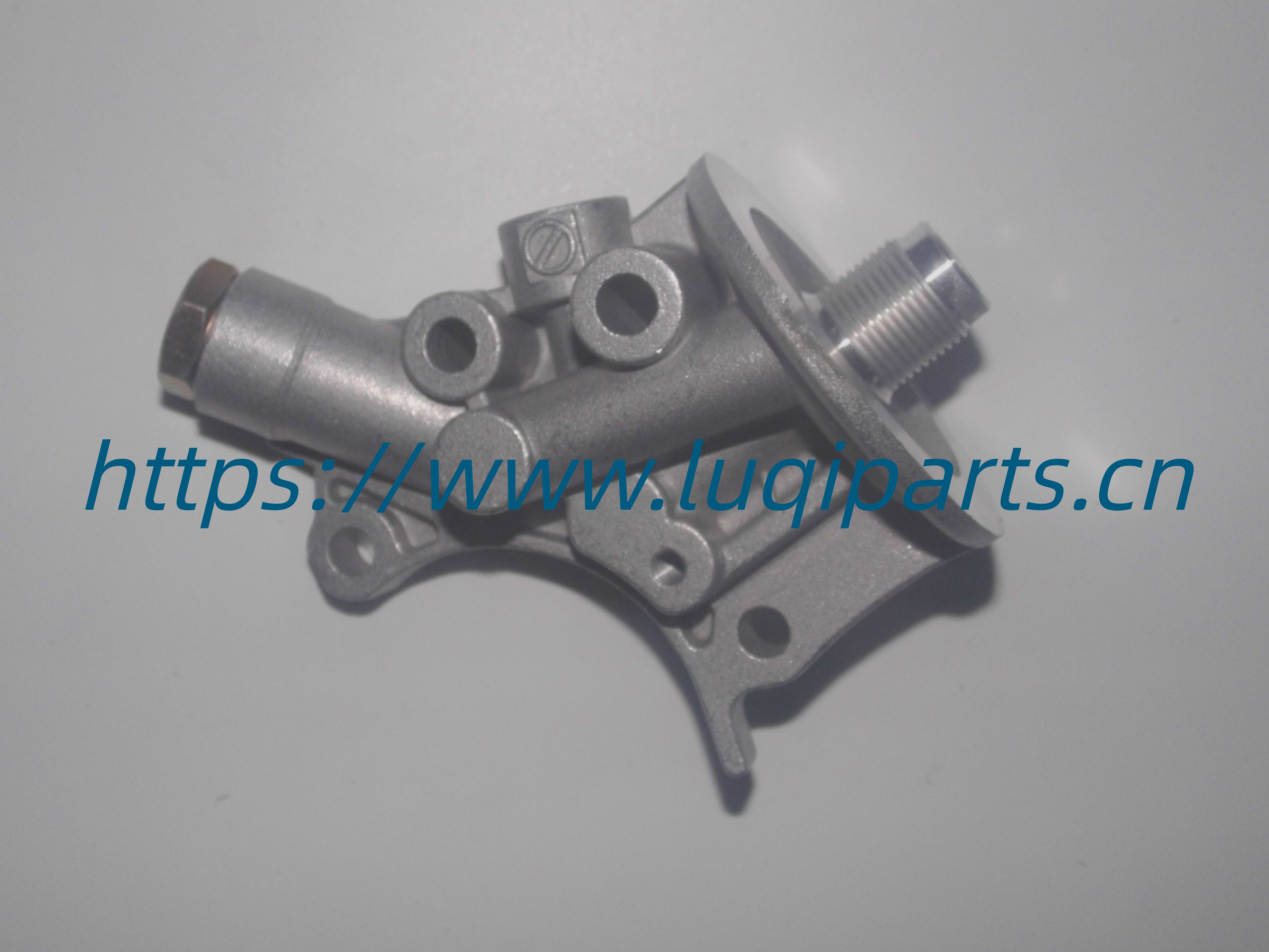 SMD189888 Braket assy-oil filter GWM HAVAL