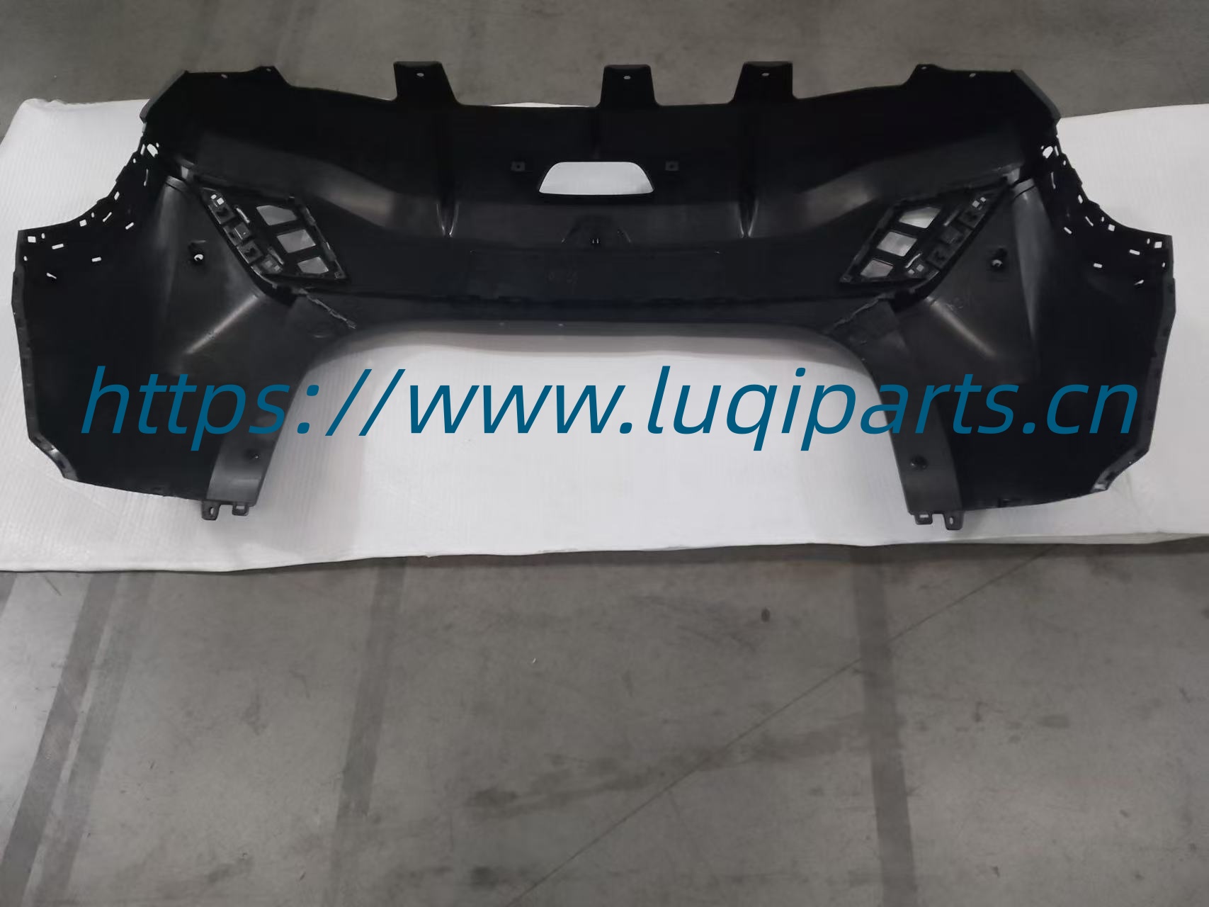 14693340-00 \ EQEA-2804110A/00 Rear Bumper Byd Seagull