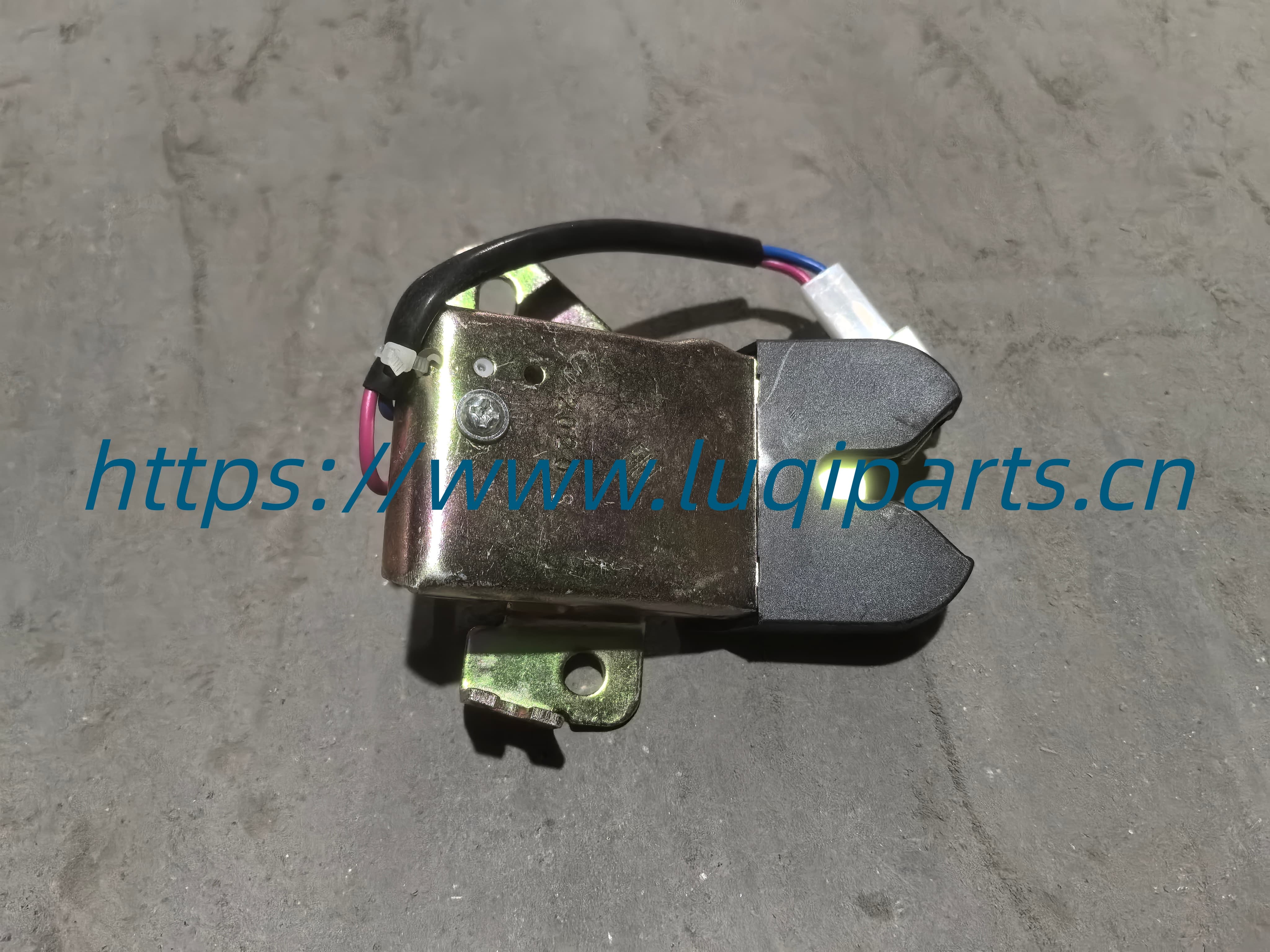 1801027180 Trunk lock Geely CK