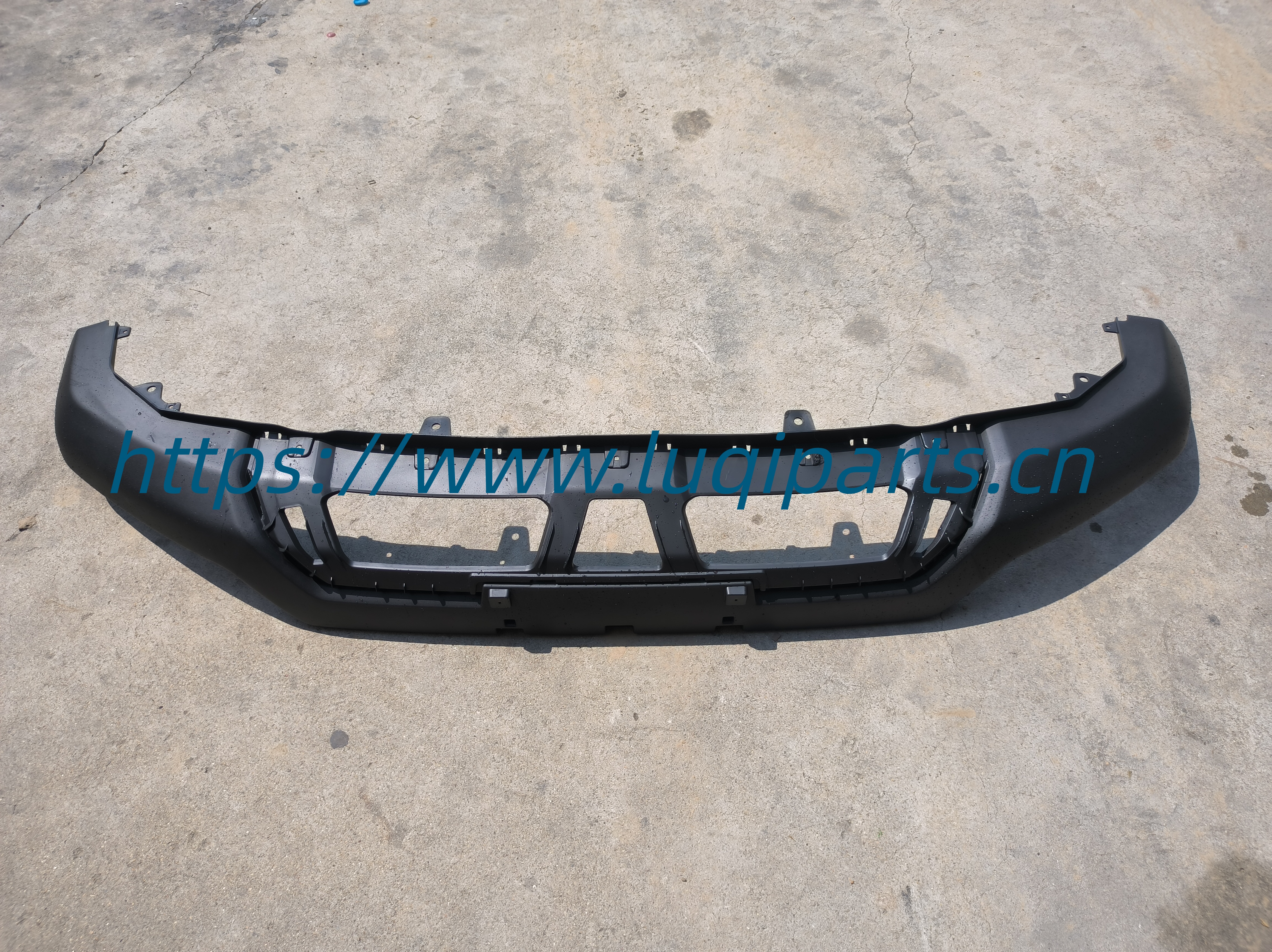 P201F271301-0501 Front lower bumper CHANGAN Hunter
