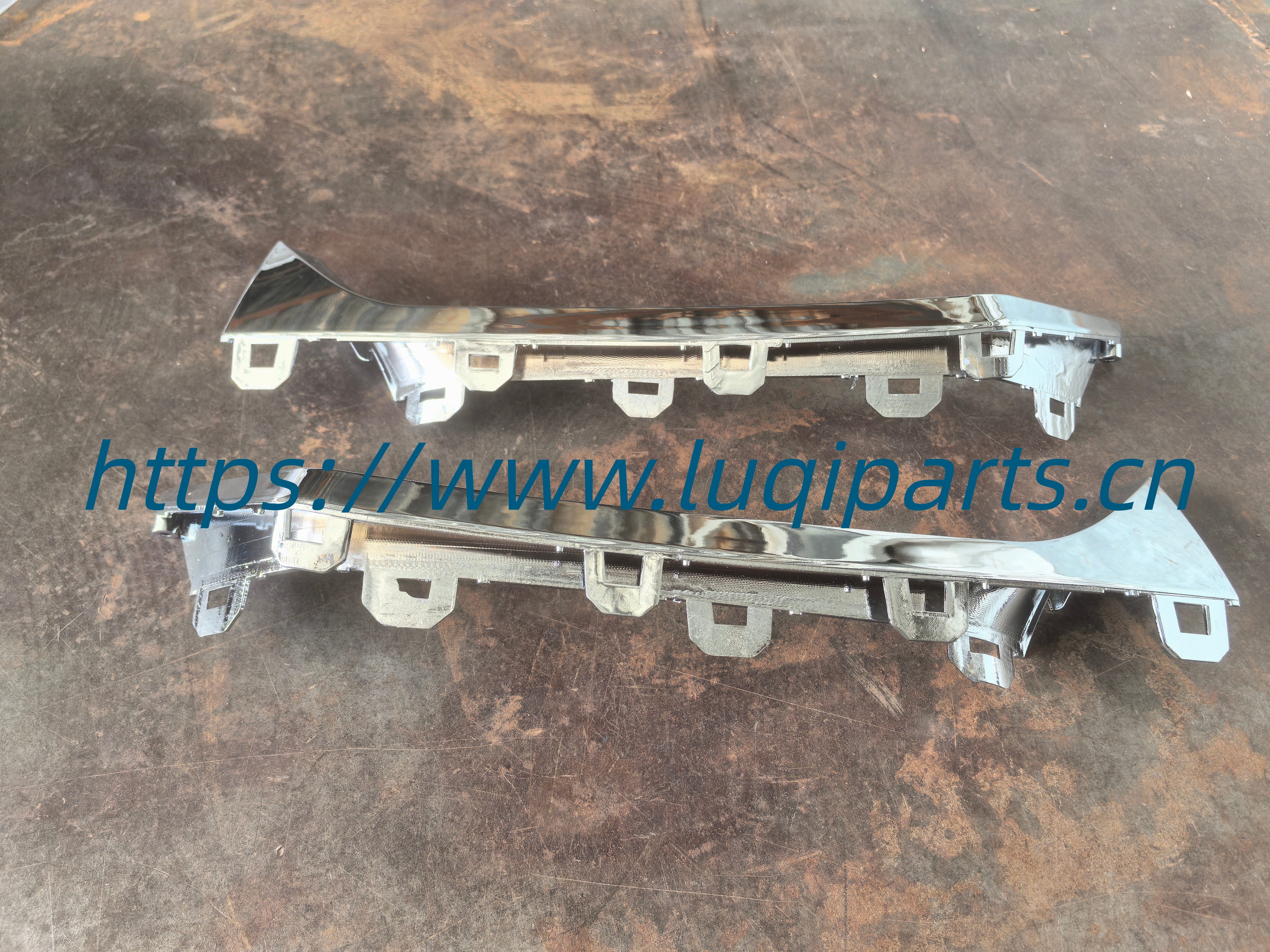 F18-2803513/F18-2803514 Bright strip of the front fog lamp frame CHERY Jetour